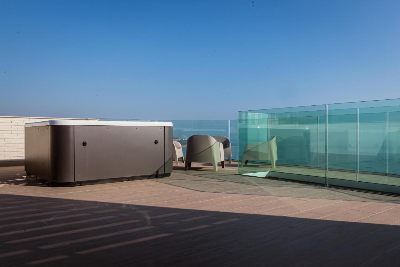 Modern Sea Front Jacuzzi Blue Sky Apartment Alicante Ngoại thất bức ảnh